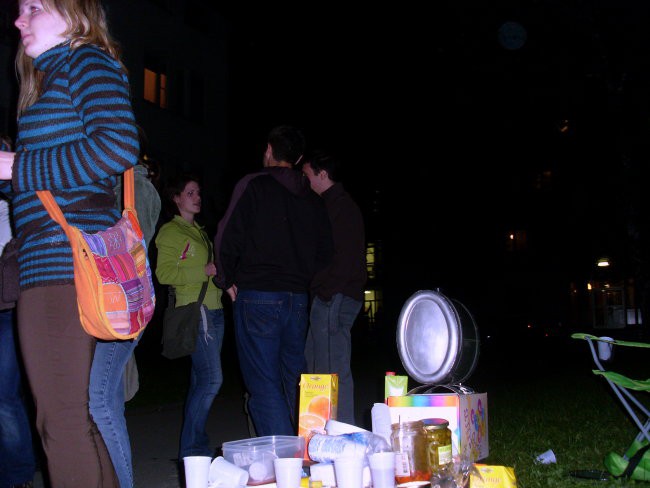 Piknik doma pet - maj 2008 - foto povečava