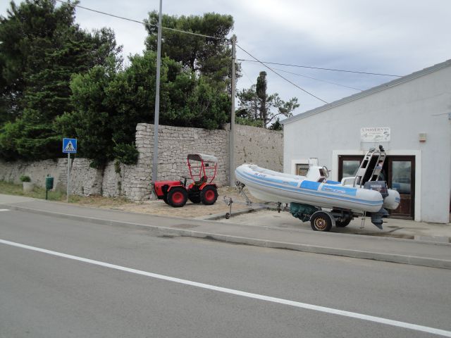 Traktorji iz otoka Cres, Lošinj - foto