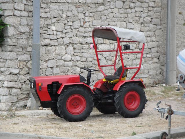 Traktorji iz otoka Cres, Lošinj - foto