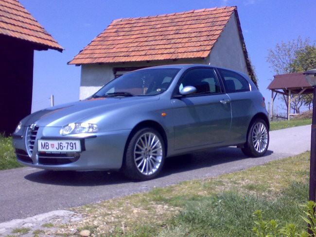 Alfa 147 - foto povečava