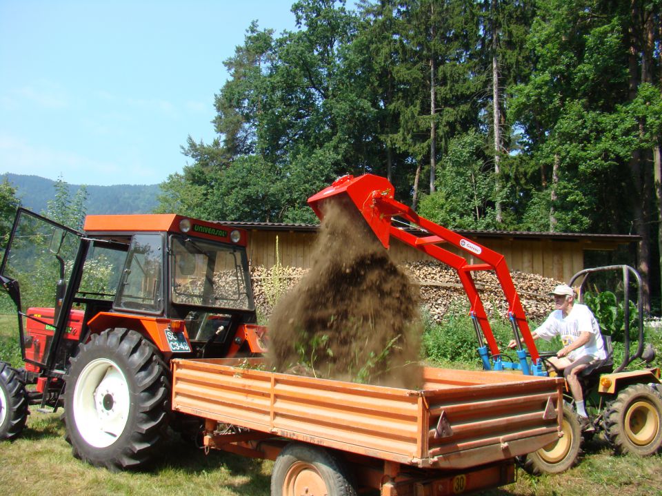 Tomo vinkovič Čelni nakladač - foto povečava