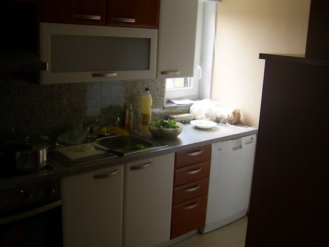 Kuhinja in dnevna soba - foto povečava