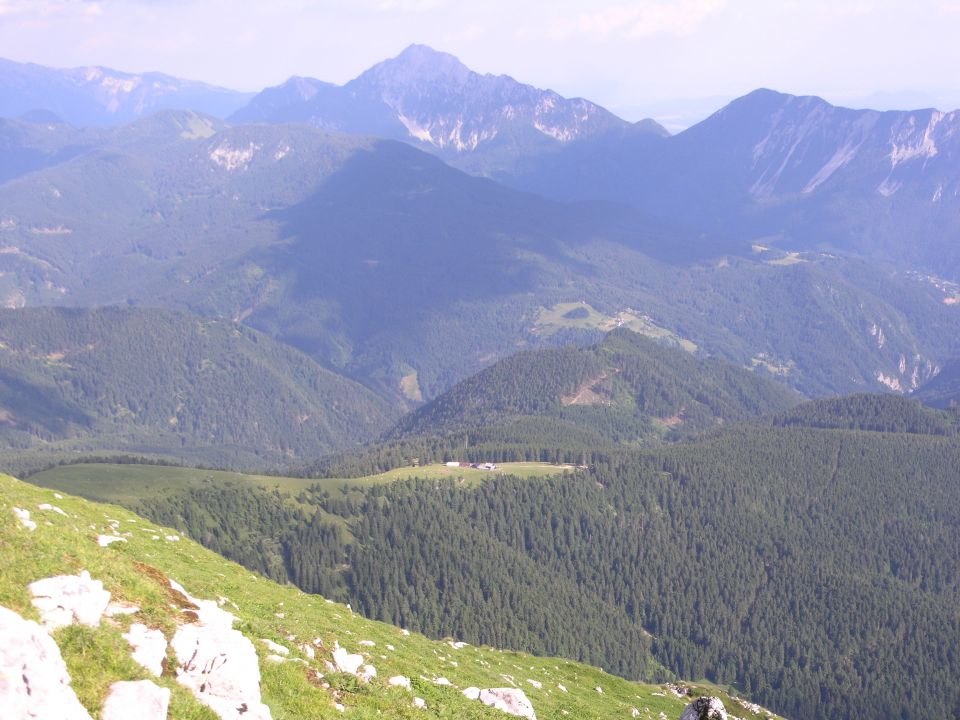 razgled z vrha: Kofce,