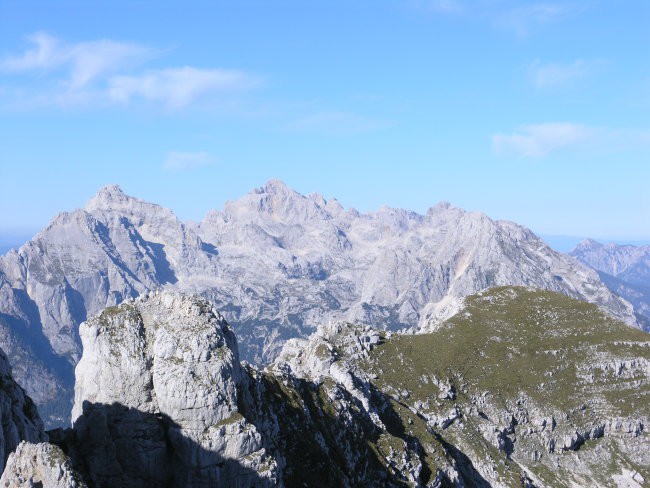 greben proti špičju: ni videti prehodno