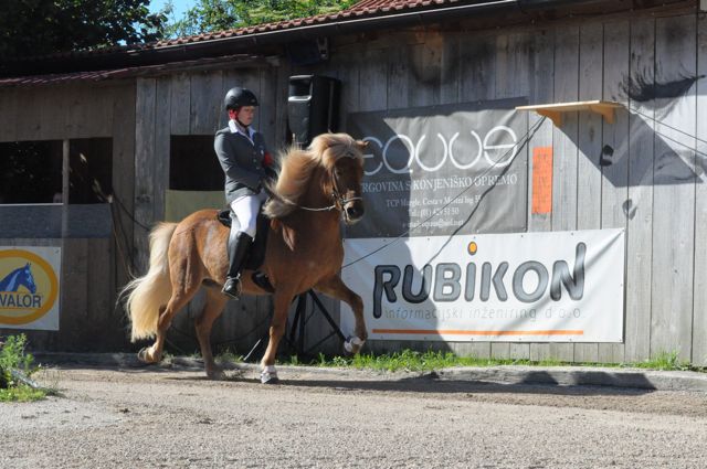 Trnje 2012 - foto povečava