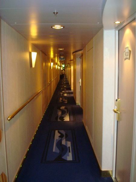 še dobro da smo našli kabine....ker so vsi hodniki enaki :)