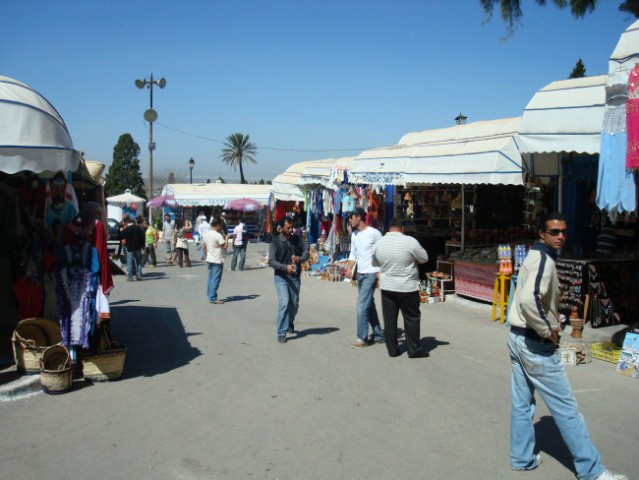 Tunis 9.4.2008 - foto