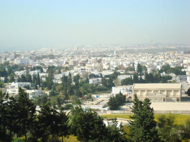 Tunis 9.4.2008 - foto