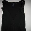 PRODANO-H&M črna oblekica, detajl spredaj