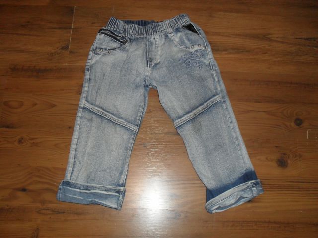 Jeans 3/4 hlače, št.128-140, 5 eur