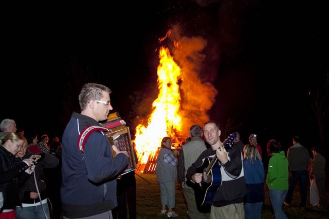 KRESOVANJE 2010, 30.4.2010 - foto