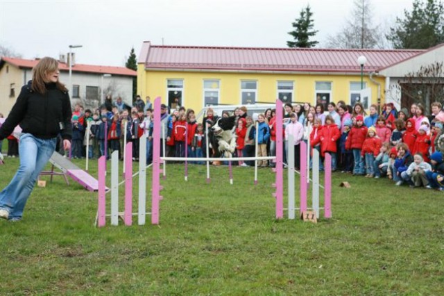Nastop za otroke v Prestranku-11.04.06 - foto