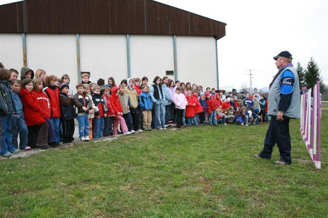 Nastop za otroke v Prestranku-11.04.06 - foto povečava