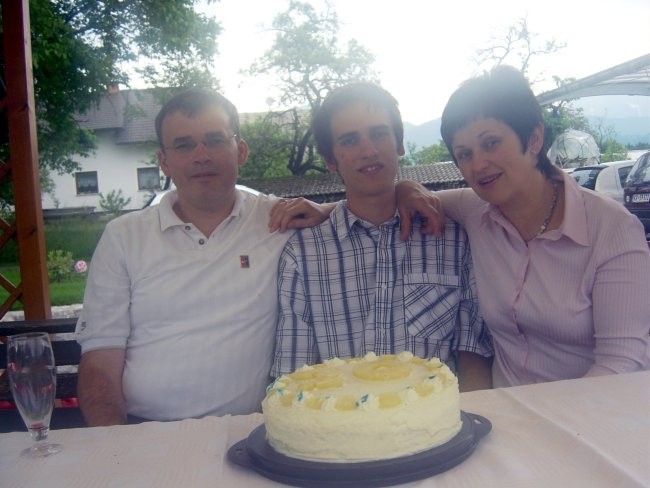 Petrin ples in Samotov roj.dan 2008 - foto povečava