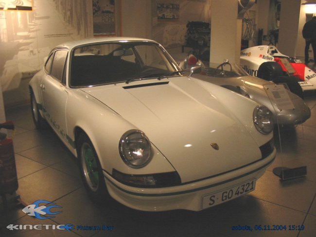 Porsche muzej stuttgart - foto povečava