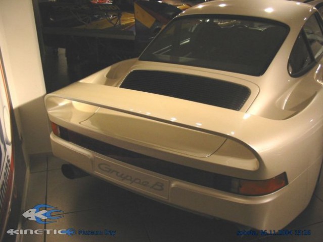 Porsche muzej stuttgart - foto