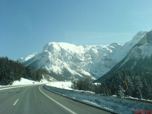 Zimska idila na A10, Tauernautobahn, od Salzburga prot Villachu v Avstriji.