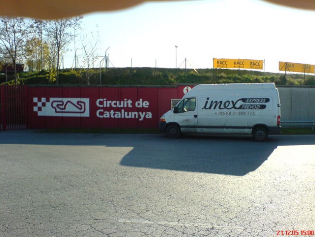 Dobrodosli na dirkaliscu Catalunya, pri Barceloni v Spaniji.