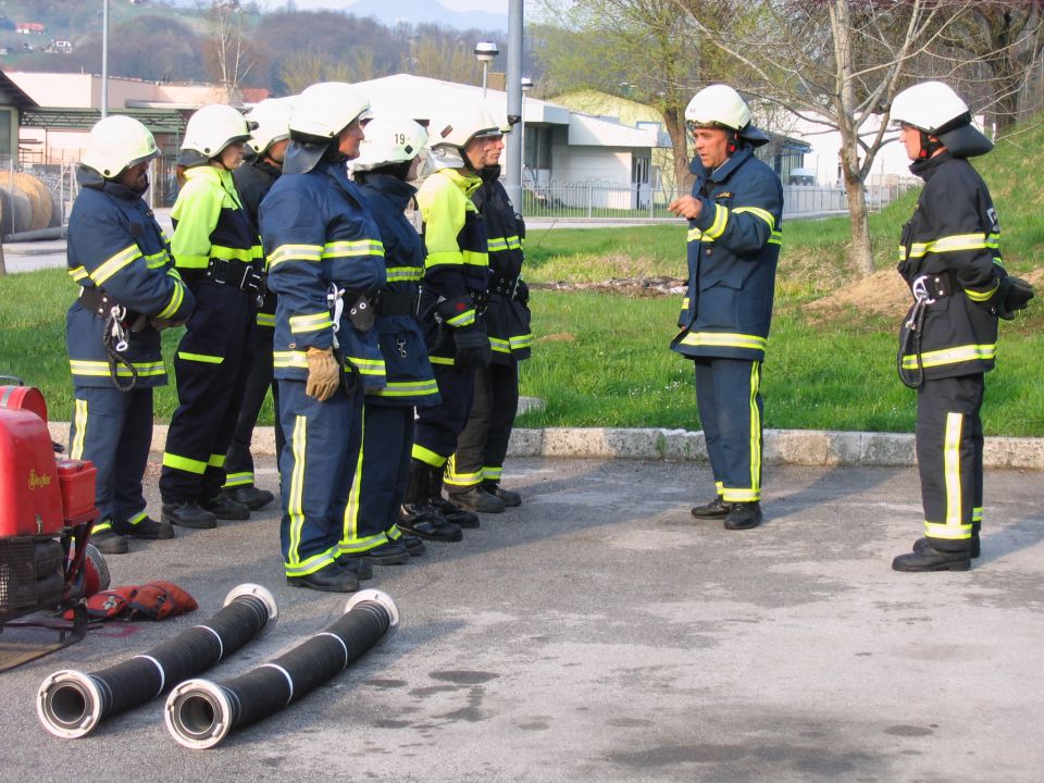 Tečaj za vodjo enote v Šmarju pri Jelšah 2010 - foto povečava