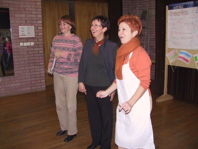 Global Village 2004 v Kranju - foto povečava