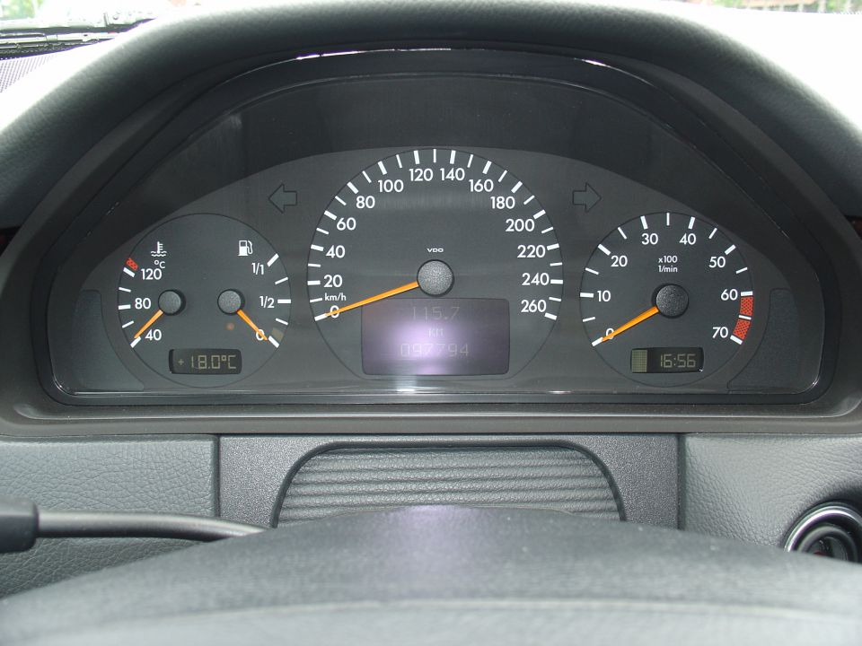 MB 2002 E320-T - foto povečava