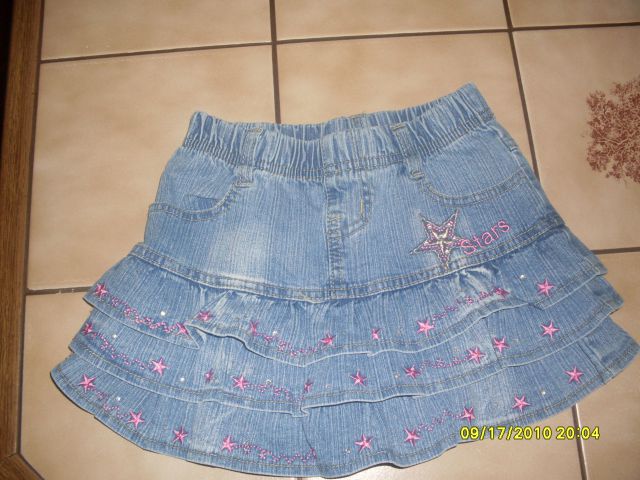 6.jeans krilo št.4,...4€