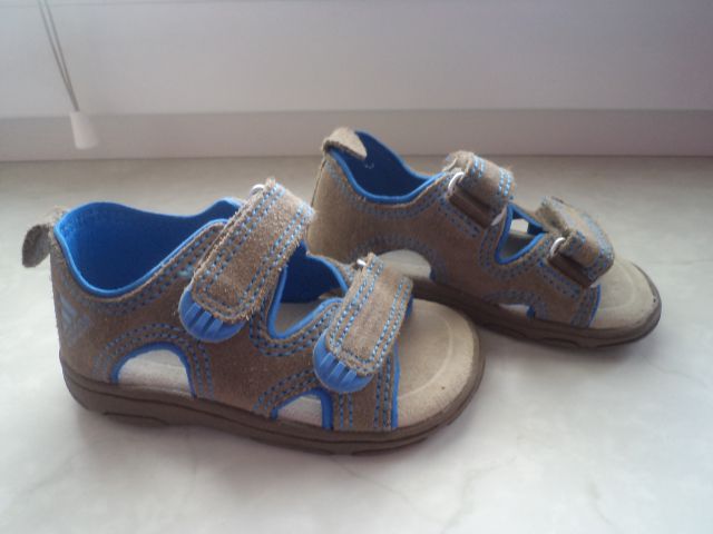 Adidas sandali št.20,....5€