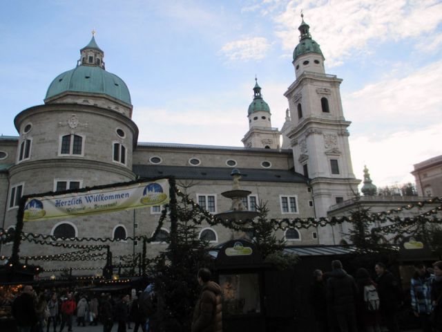 Praznični Salzburg 2022 in 2015 - foto