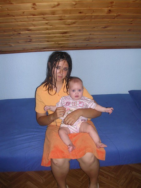 moja lubika(Tadeja) z malo babo(Sara) :D