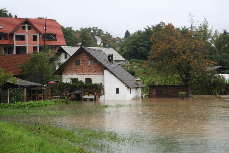 Poplave - foto povečava