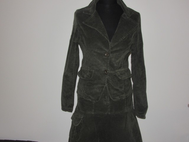 Komplet iz žameta, kostim, zelene barve, krilo in jakna, št. S, 6 eur