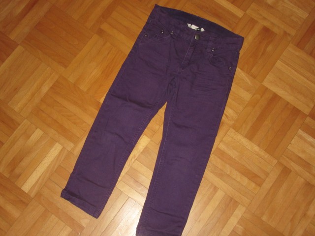 H&m dekliške hlače 110, vijolične, regulacija v pasu, 4 eur