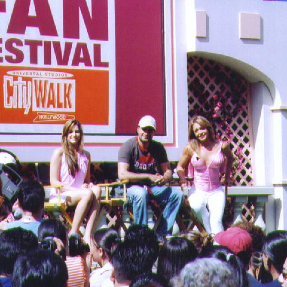 2004 NBC Daytime and Telemundo Fan Festival - foto povečava