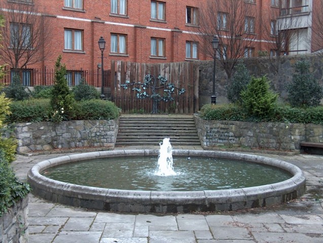Fountain near the Christ church cathedral