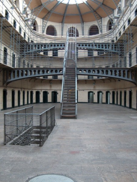 New (east?) wing of the prison