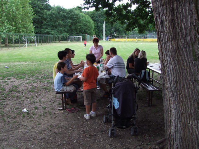 Piknik 10.06.2009 - 1.b razred  - foto
