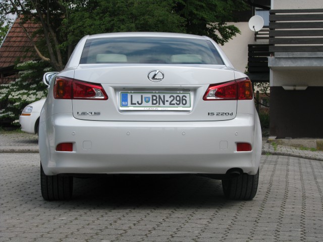 Lexus si220d - foto