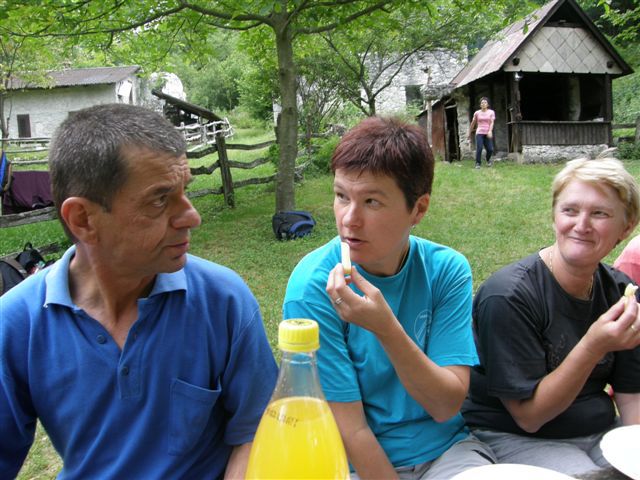 Pohod Javorca, izvir Tolminke 25.6.2012 - foto povečava