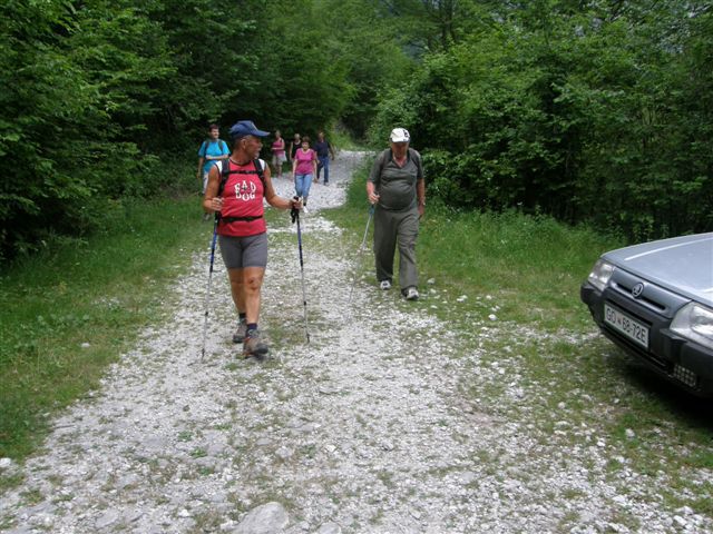 Pohod Javorca, izvir Tolminke 25.6.2012 - foto povečava