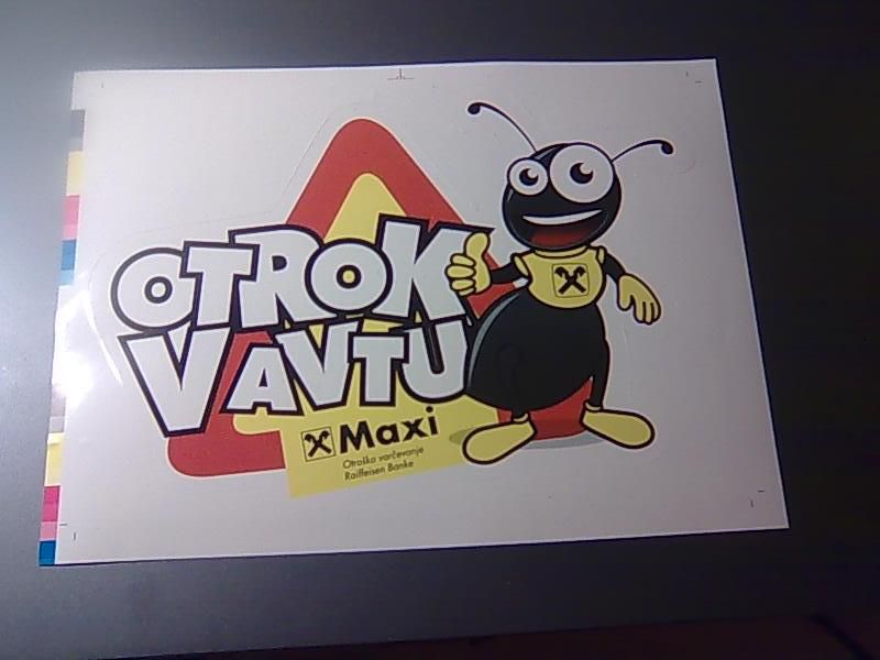 Otrok v avtu - foto povečava