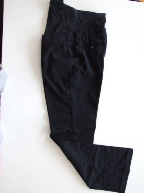 Elegantne nosečniške hlače 42/44, H&M, 8€,
