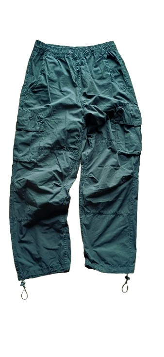 S cargo hlače Zara, nove. 6€.