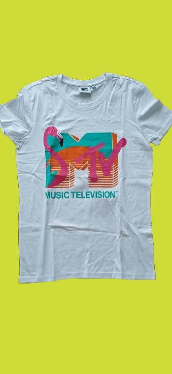 S majica MTV. z etiketo. 1€.