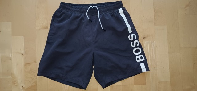 S kopalne hlače Boss, lepo ohranjene. 4€.