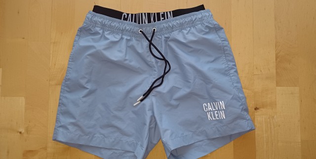 S kopalne hlače Calvin Klein, original. Kot nove. 9€.
