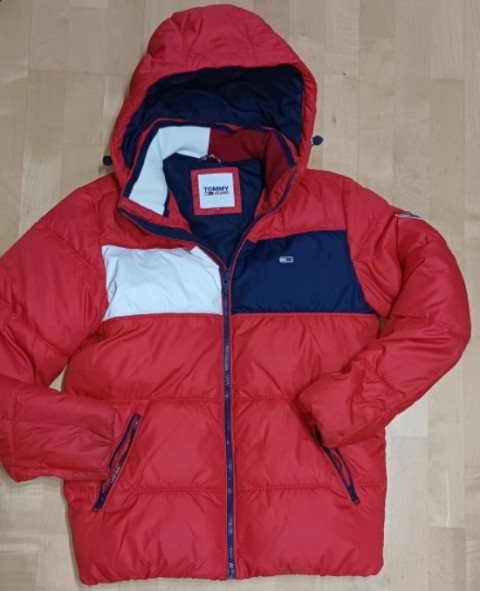 M bunda Tommy Hilfiger, original. zelo lepo ohranjena. 25€.