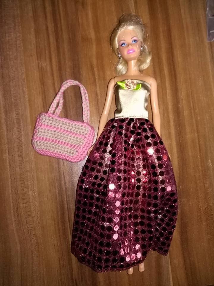 Barbie oblačila - novejša - foto povečava