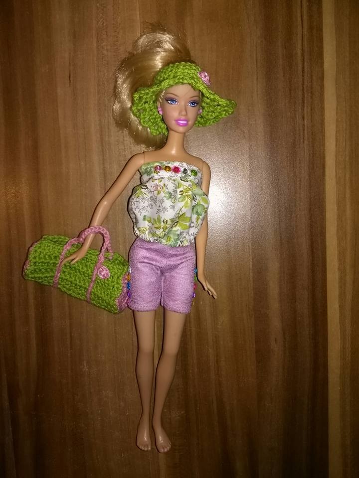 Barbie oblačila - novejša - foto povečava