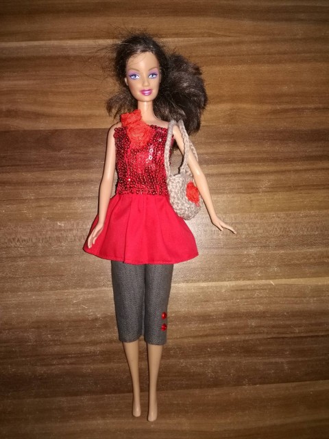 Barbie oblačila - novejša - foto