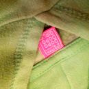 Debelejši zelen pulover s kapuco za punco št. 122-128, TAKKO; 5 EUR
